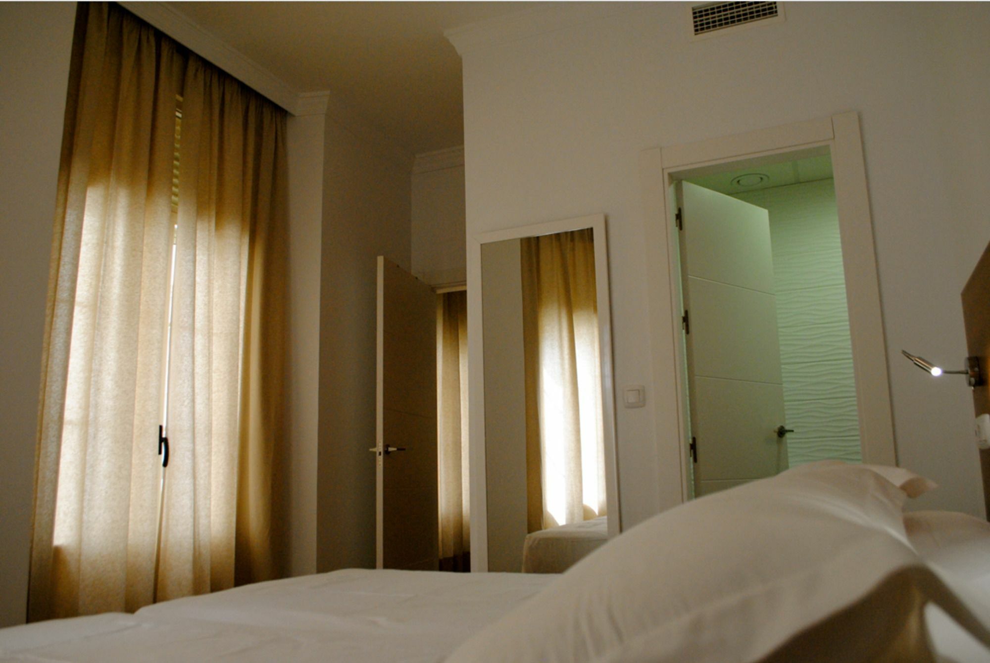 Apartamentos Dona Carmen Малага Екстер'єр фото