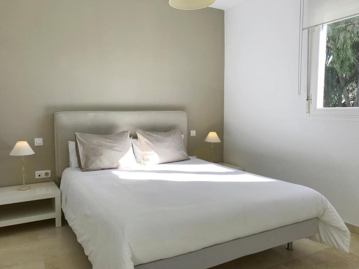 Apartamentos Dona Carmen Малага Екстер'єр фото